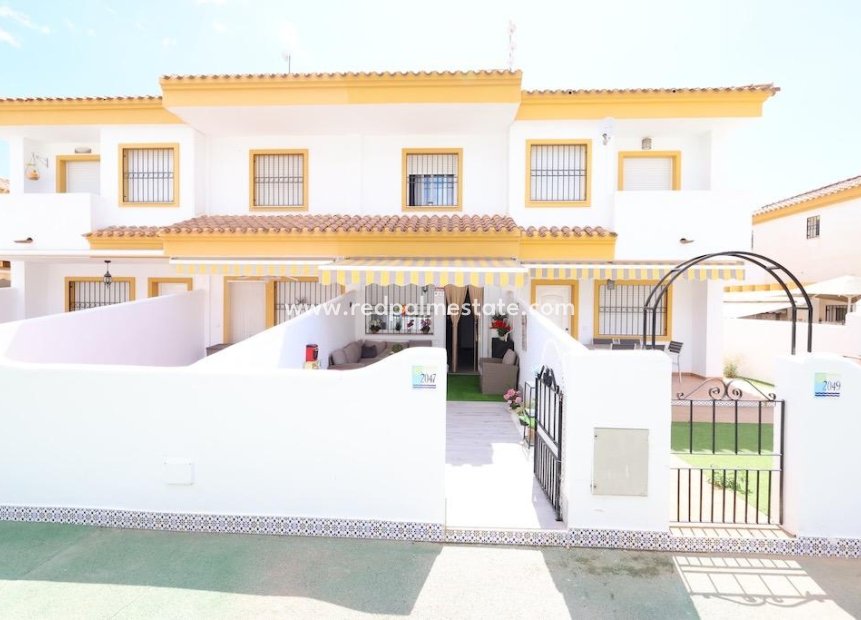 Resale - Town House -
Pilar de la Horadada - Costa Blanca