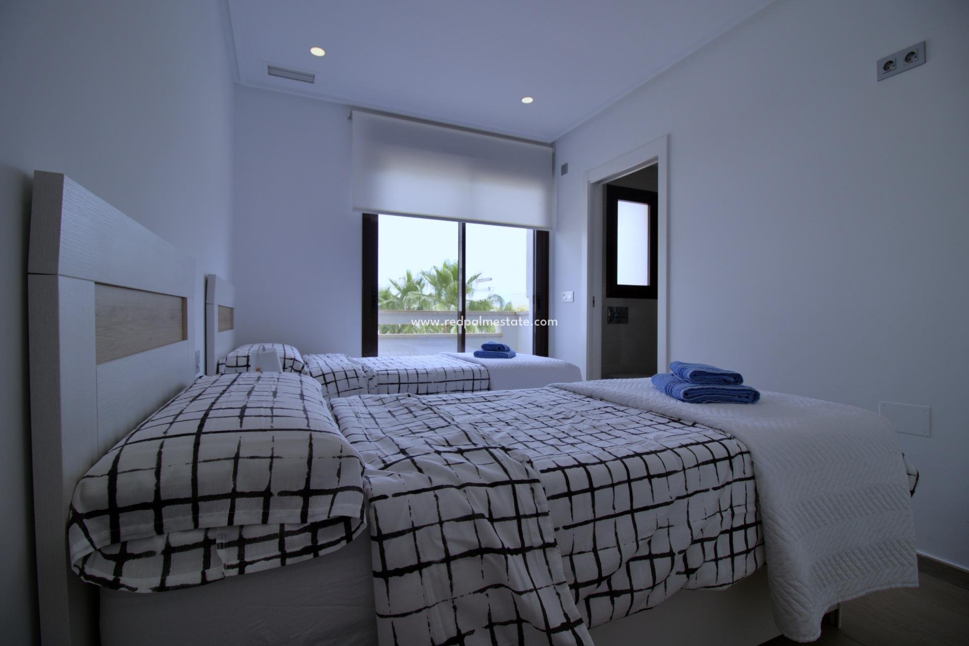 Resale - Town House -
Pilar de la Horadada - Torre de la Horadada