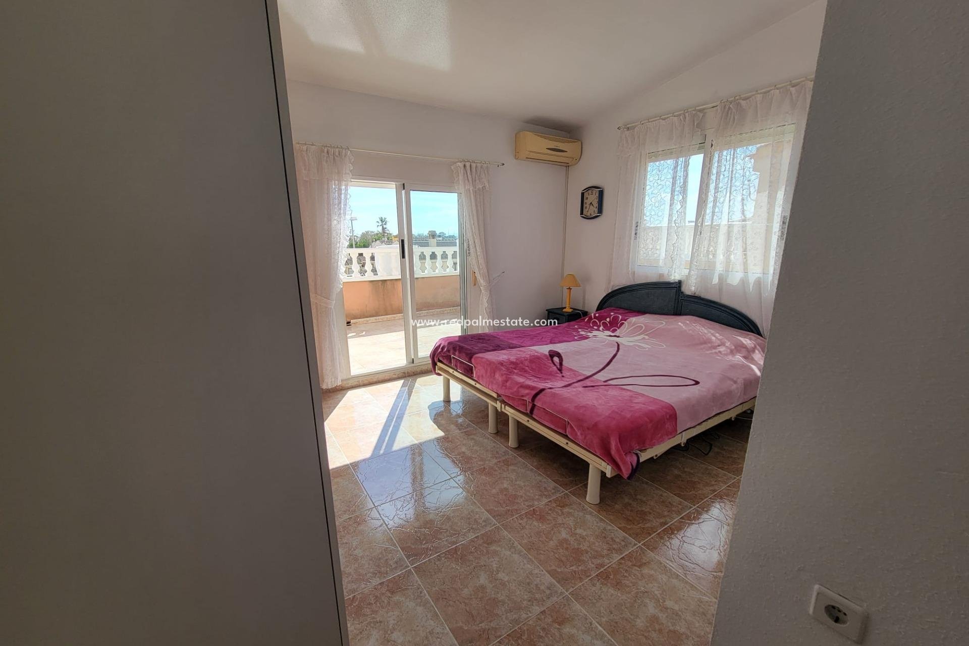 Resale - Town House -
Pilar de la Horadada - Torre de la Horadada