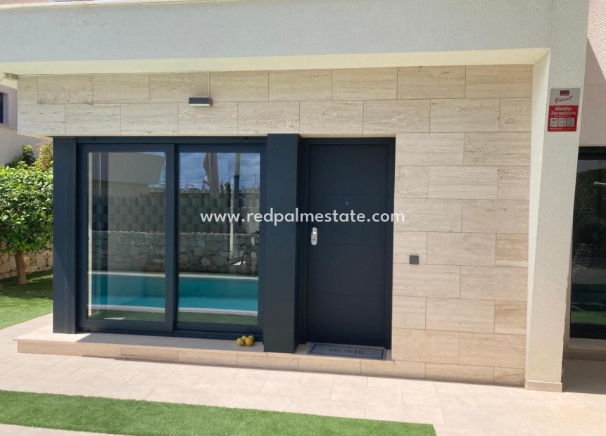 Resale - Town House -
Pilar de la Horadada