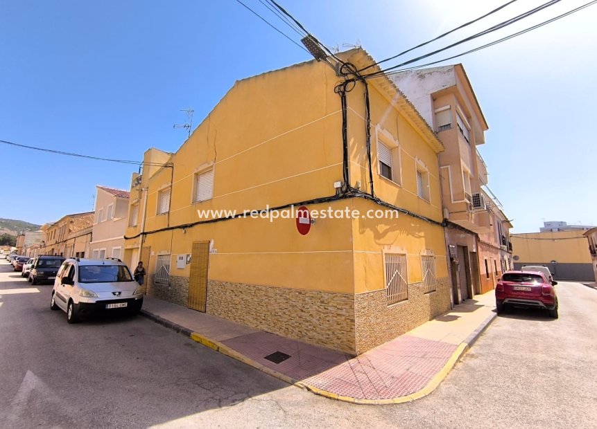 Resale - Town House -
Pinoso - Inland