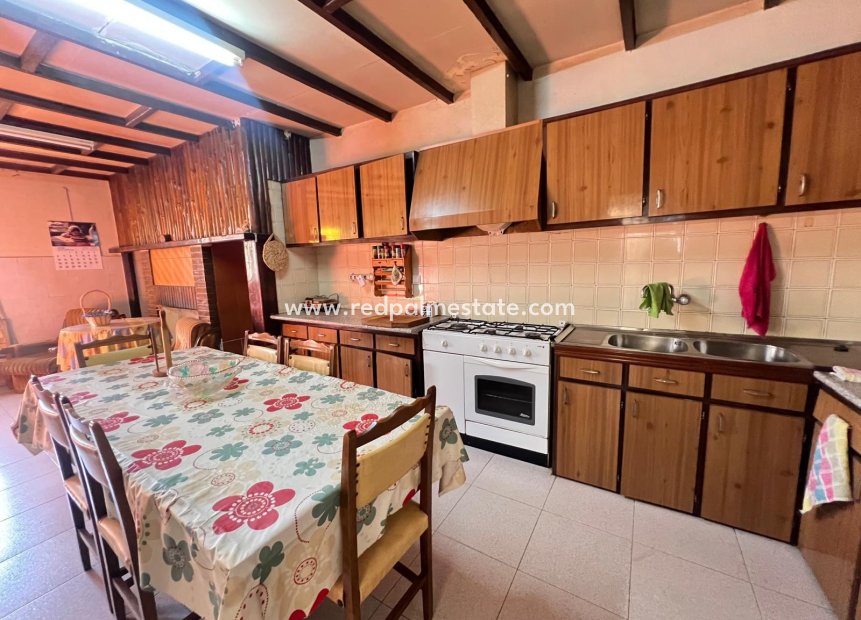 Resale - Town House -
Pinoso - Inland