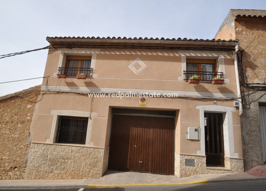 Resale - Town House -
Pinoso - Inland