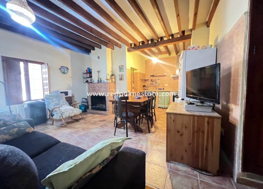 Resale - Town House -
Pinoso - Inland