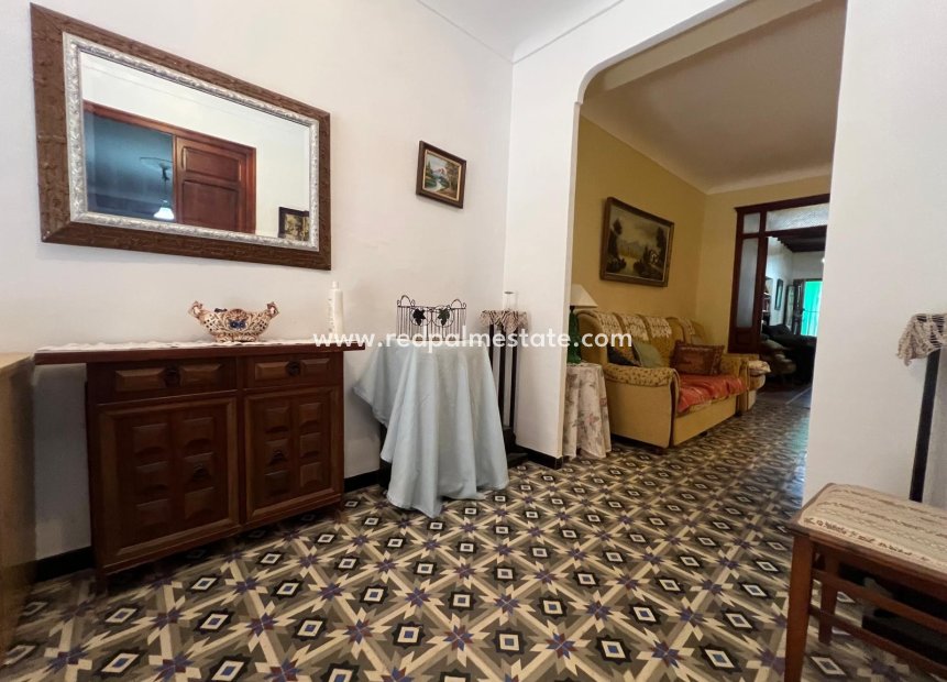 Resale - Town House -
Pinoso - Inland
