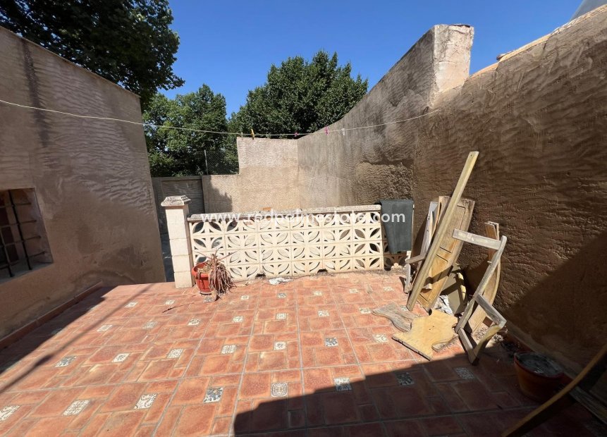 Resale - Town House -
Pinoso - Inland