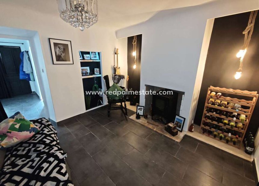 Resale - Town House -
Pinoso - Inland