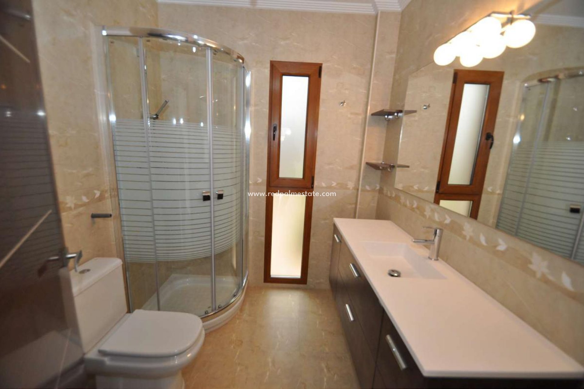 Resale - Town House -
Pinoso - Inland