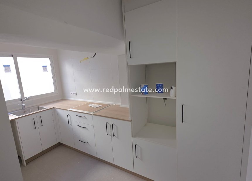 Resale - Town House -
Pinoso - Inland