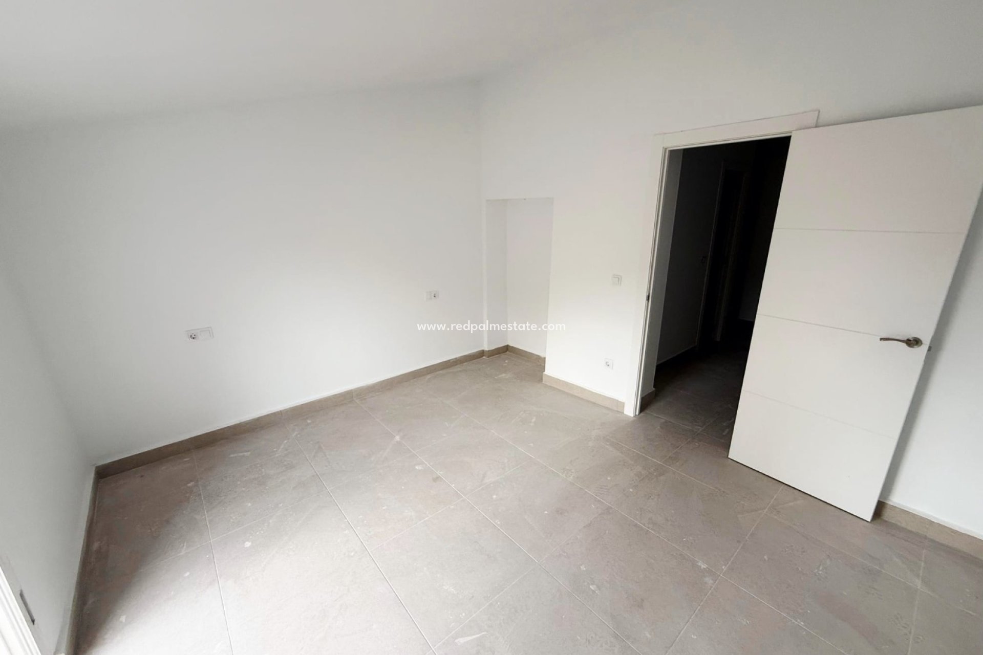 Resale - Town House -
Pinoso - Inland