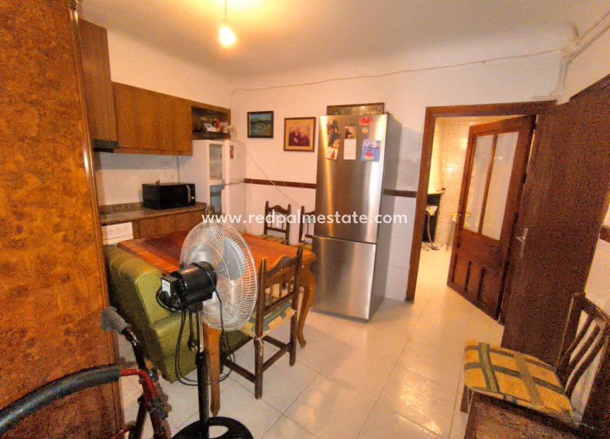 Resale - Town House -
Pinoso - Inland