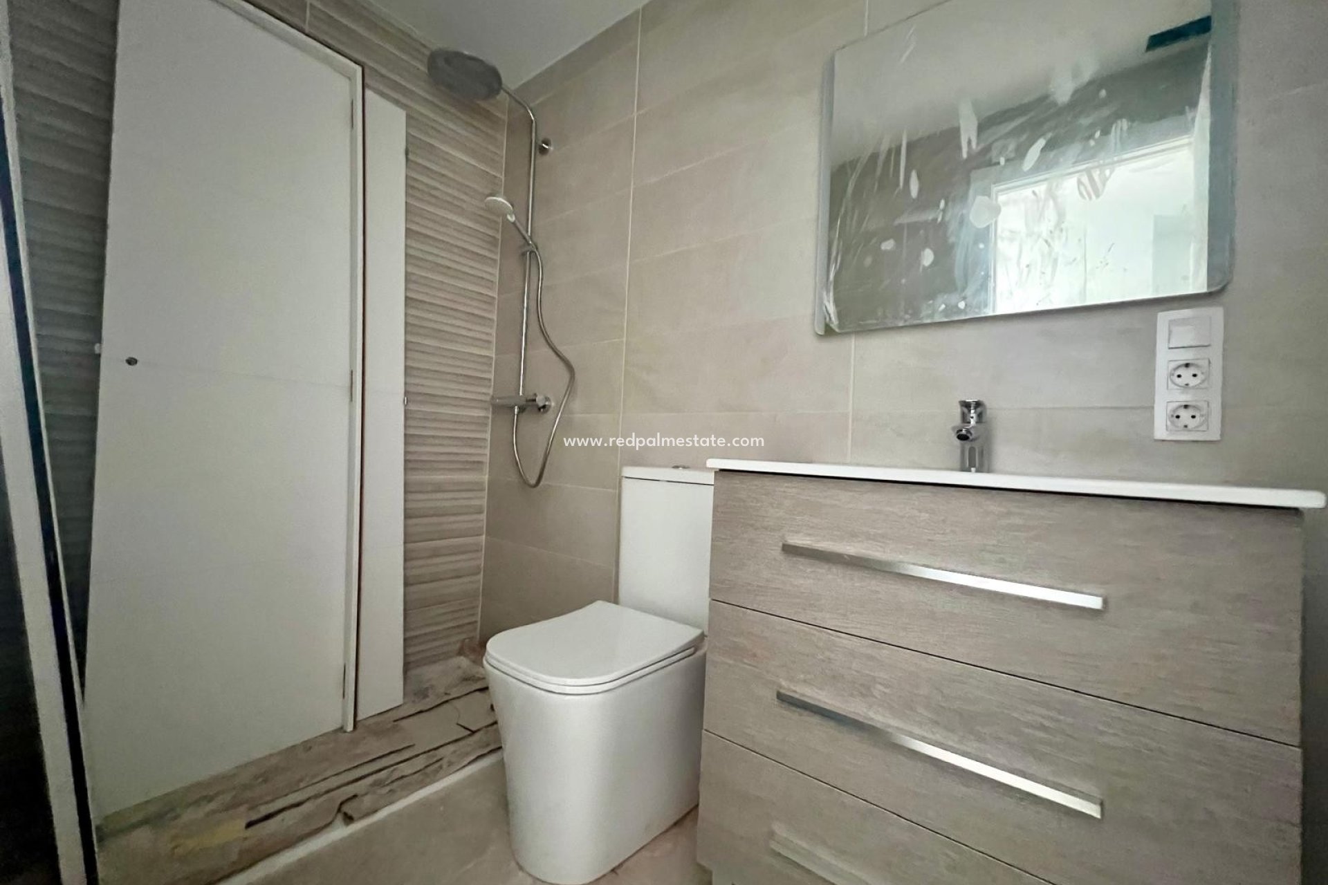 Resale - Town House -
Pinoso - Inland