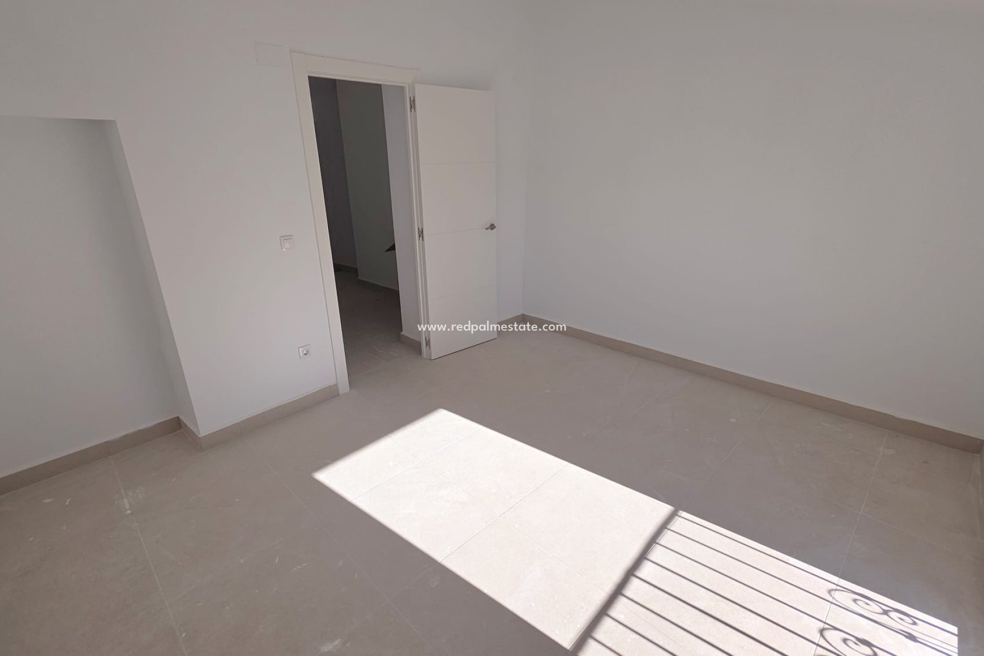 Resale - Town House -
Pinoso - Inland