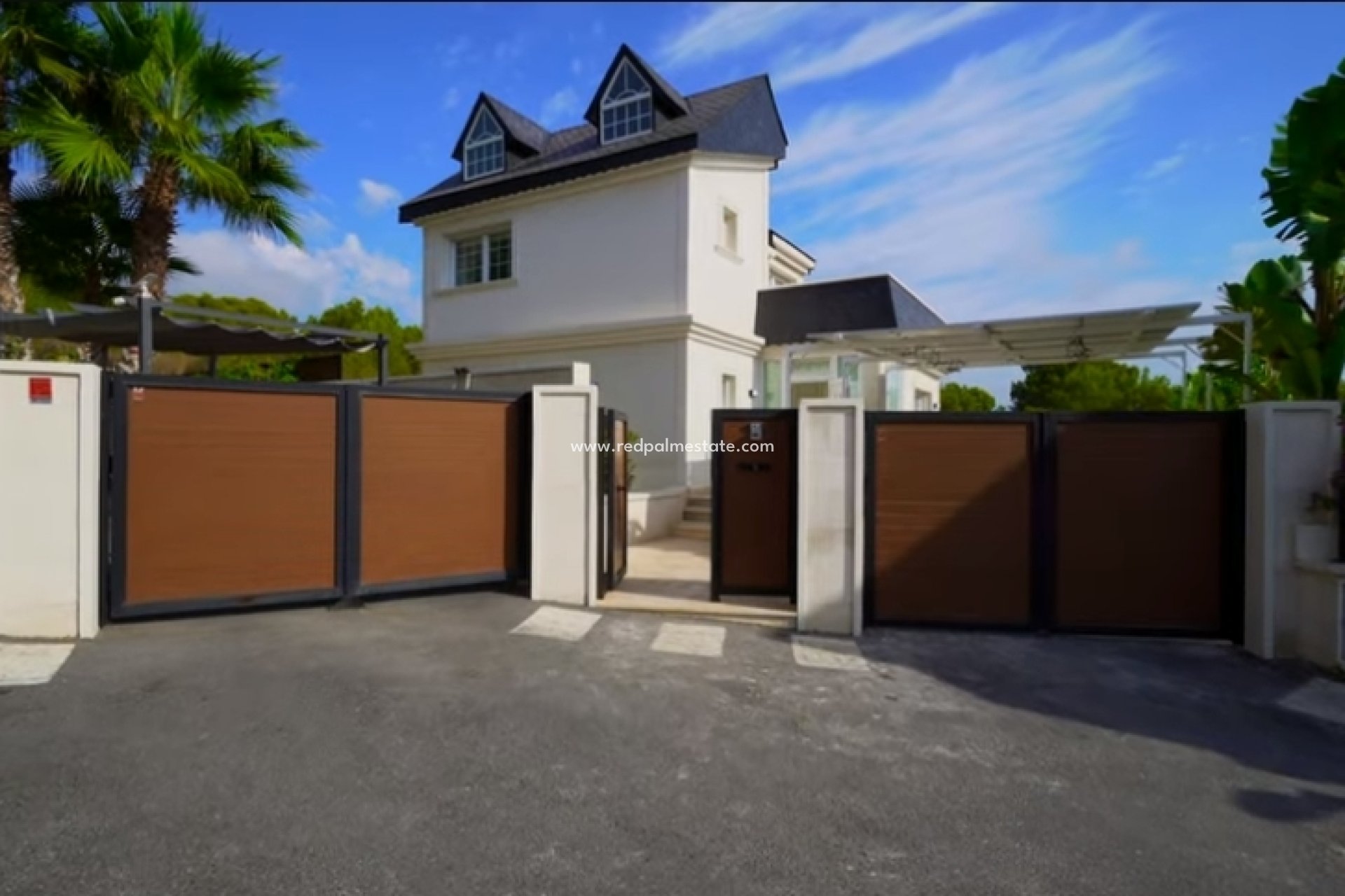 Resale - Town House -
Polop - Costa Blanca