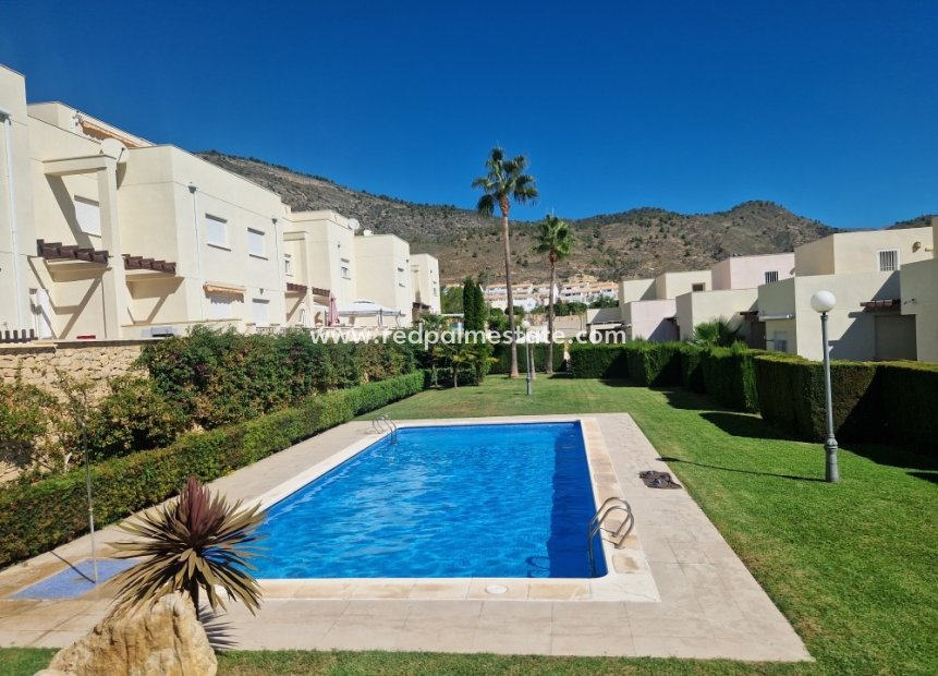 Resale - Town House -
Relleu - Inland