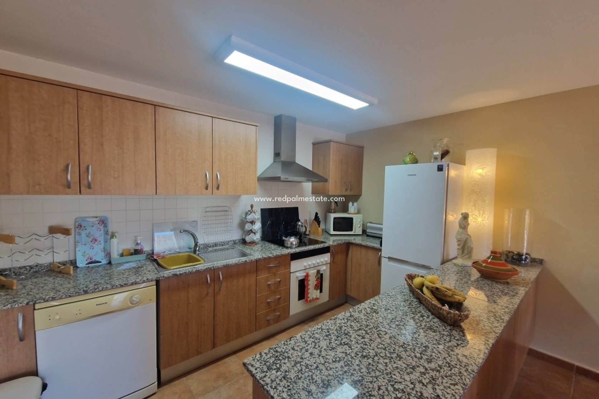 Resale - Town House -
Relleu - Inland