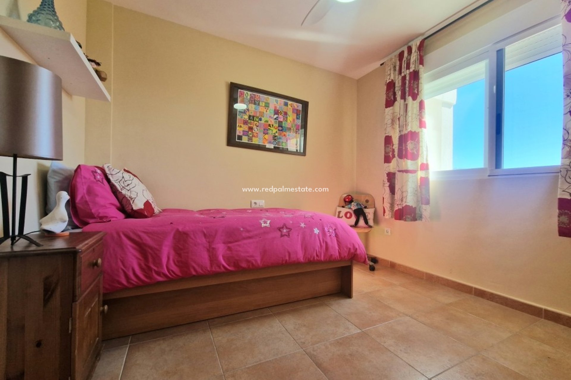 Resale - Town House -
Relleu - Inland