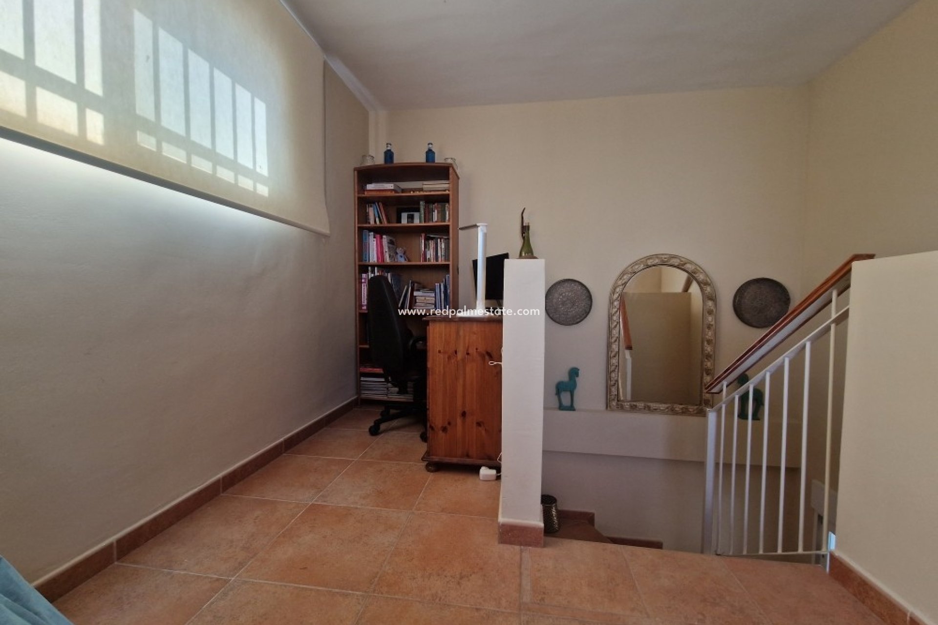 Resale - Town House -
Relleu - Inland