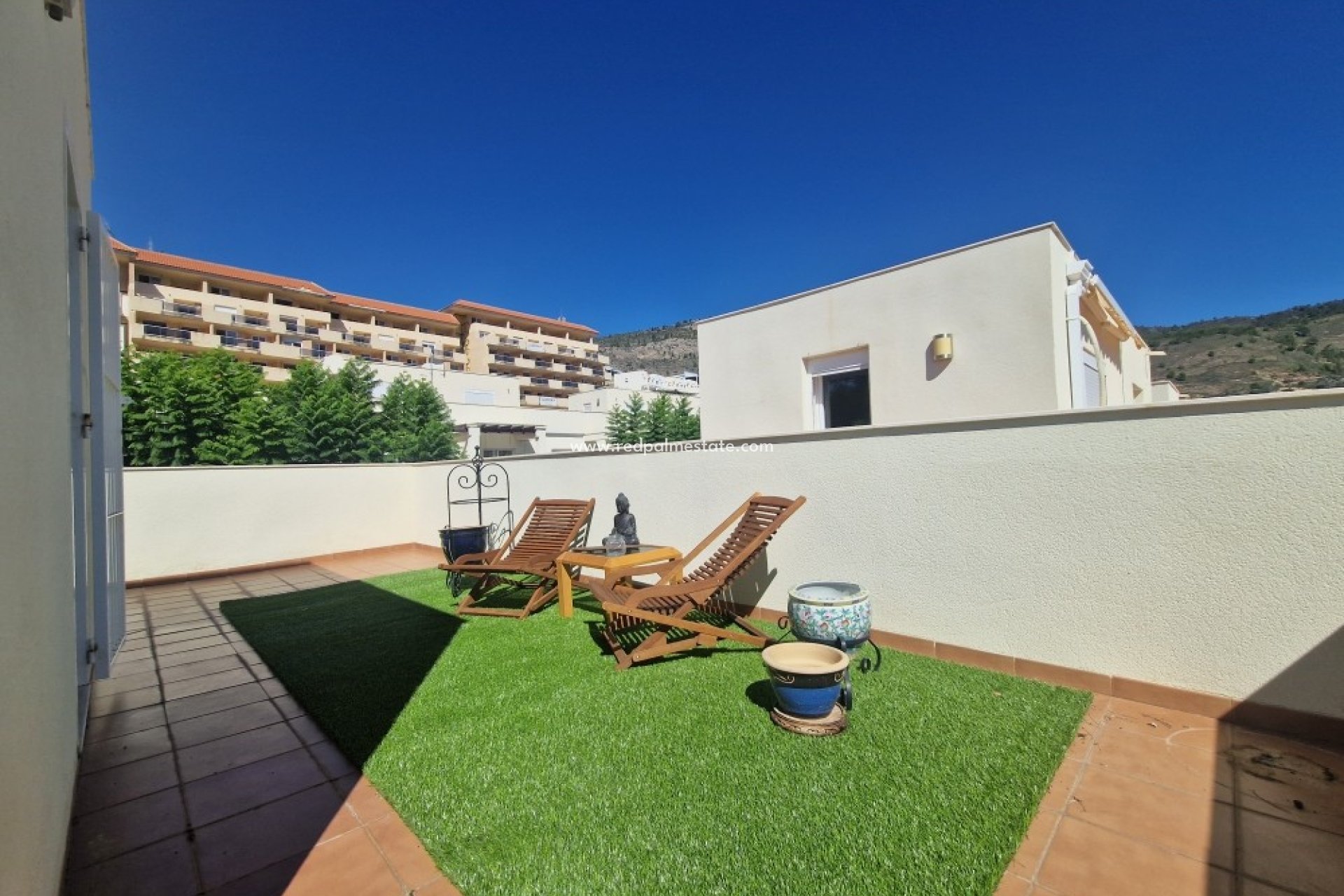 Resale - Town House -
Relleu - Inland