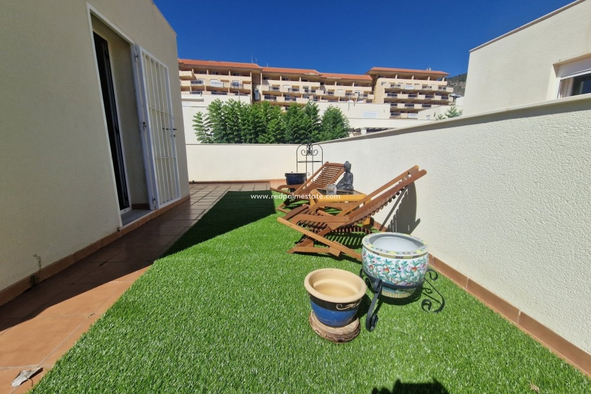 Resale - Town House -
Relleu - Inland