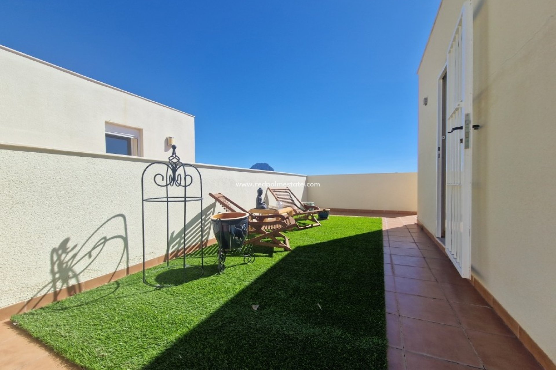 Resale - Town House -
Relleu - Inland