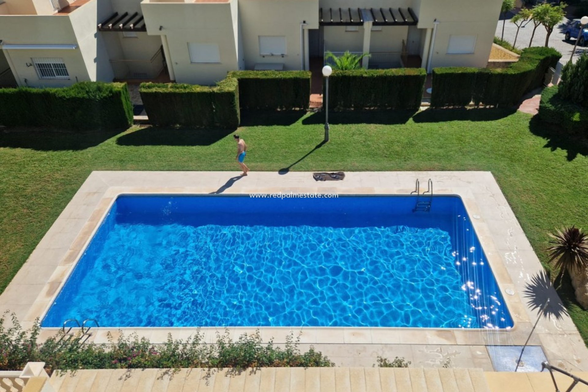 Resale - Town House -
Relleu - Inland