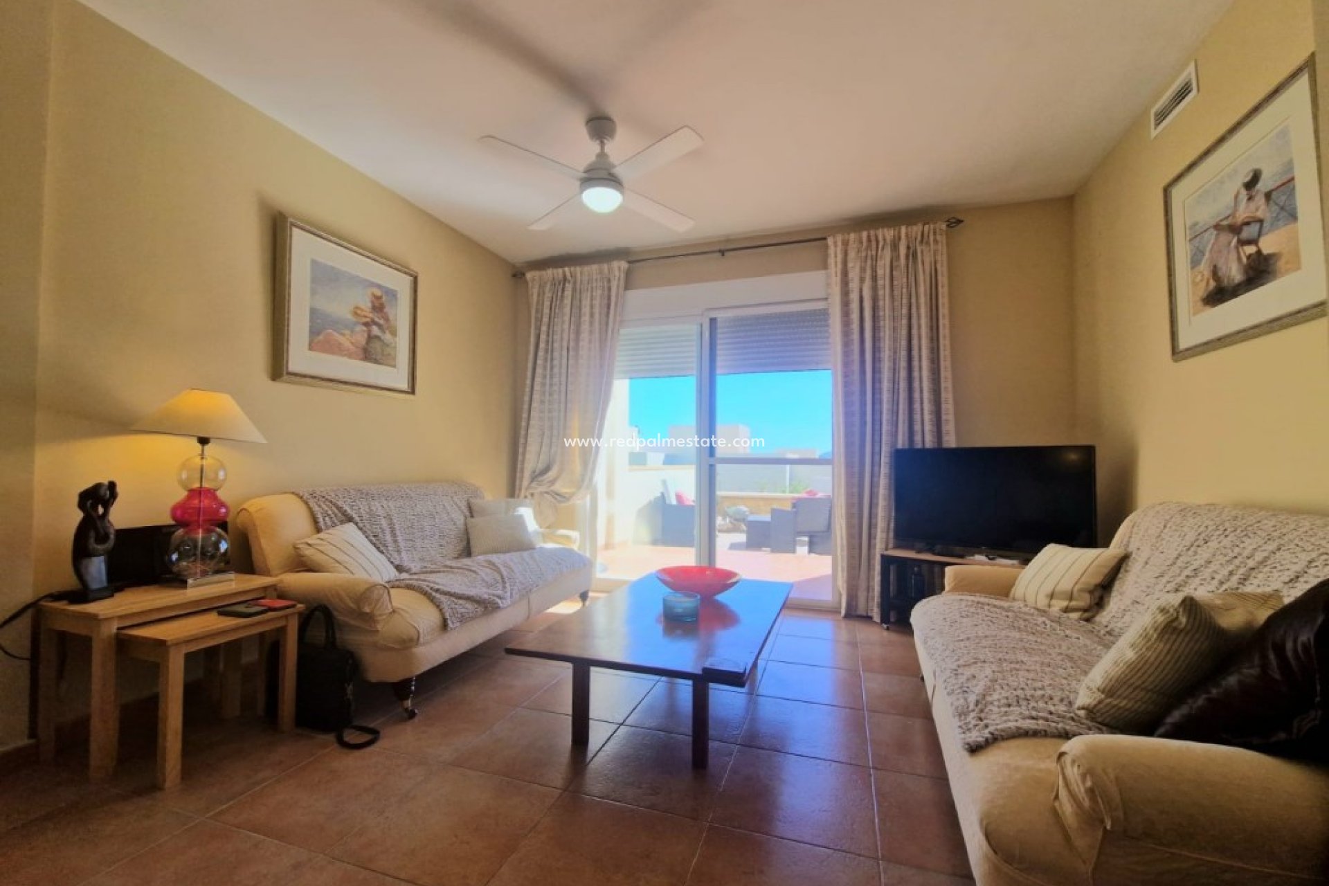 Resale - Town House -
Relleu - Inland