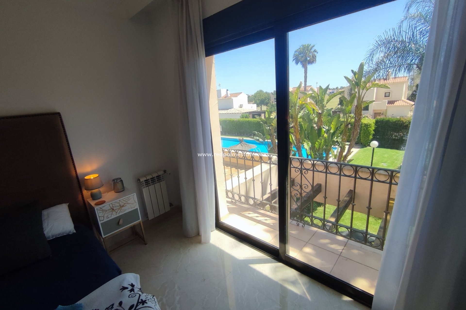 Resale - Town House -
Roda - Inland