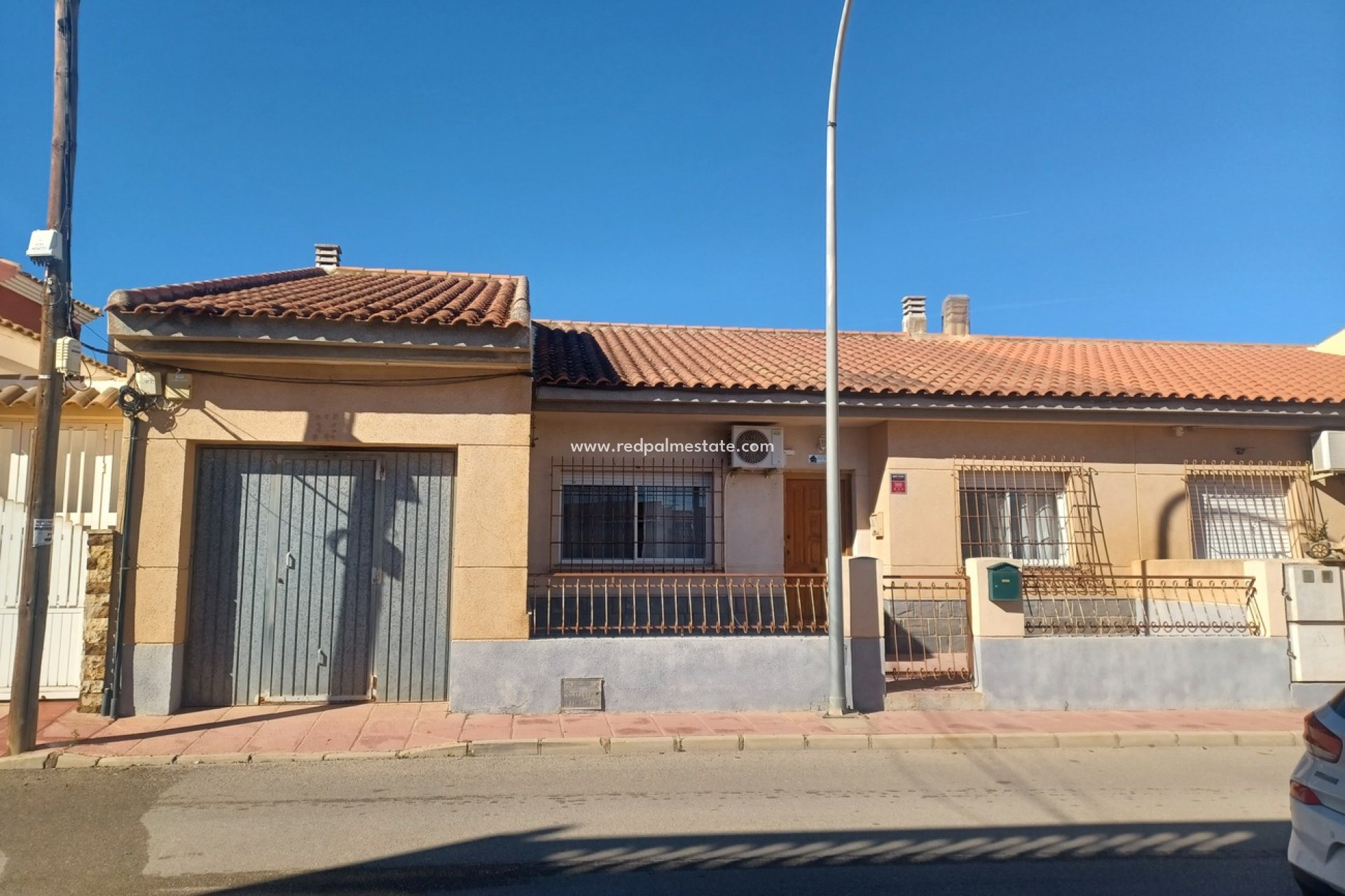 Resale - Town House -
ROLDAN - Inland