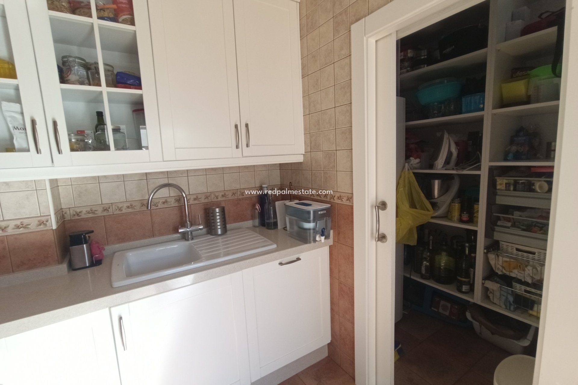 Resale - Town House -
ROLDAN - Inland