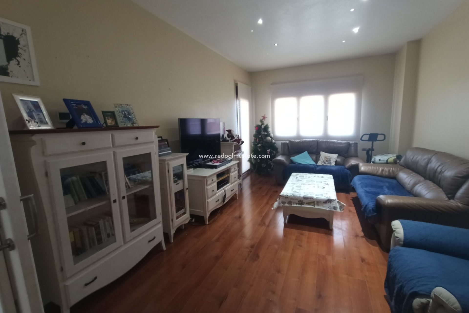 Resale - Town House -
ROLDAN - Inland