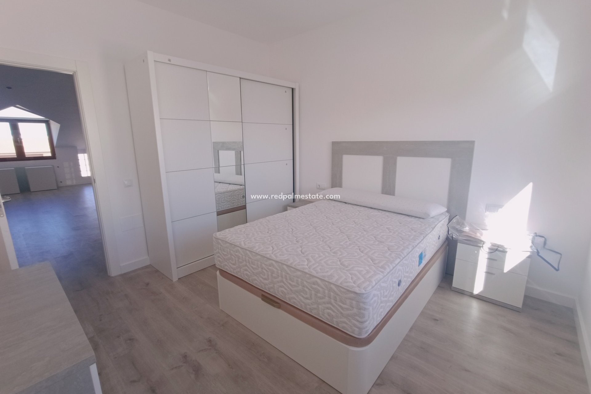 Resale - Town House -
ROLDAN - Inland