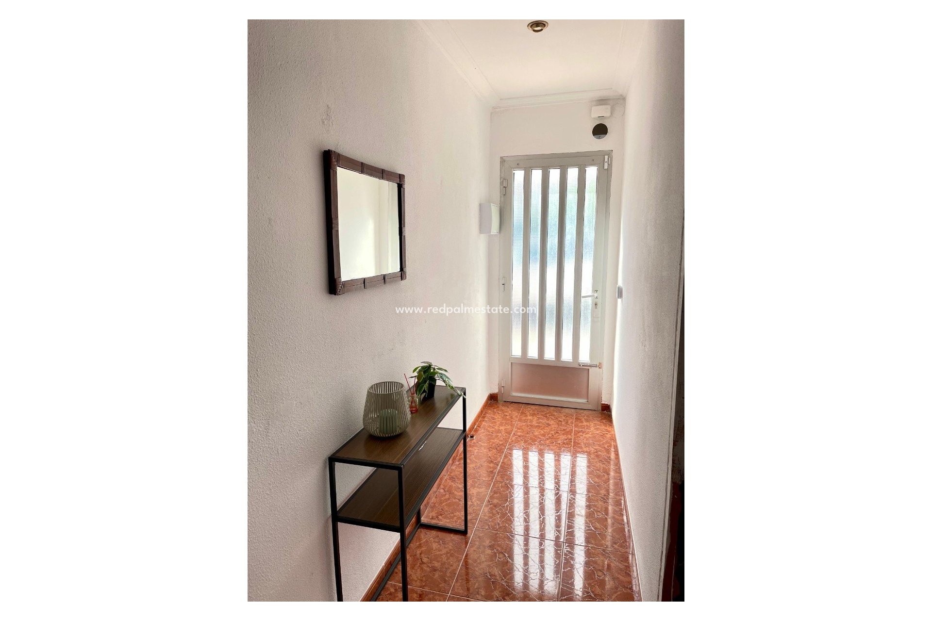 Resale - Town House -
Salinas - Inland