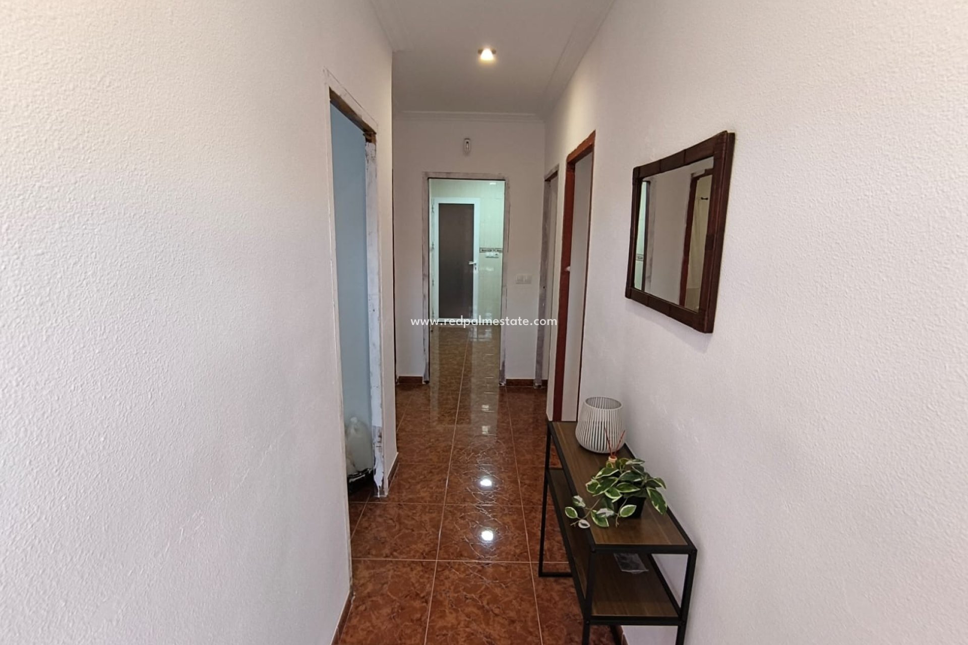 Resale - Town House -
Salinas - Inland