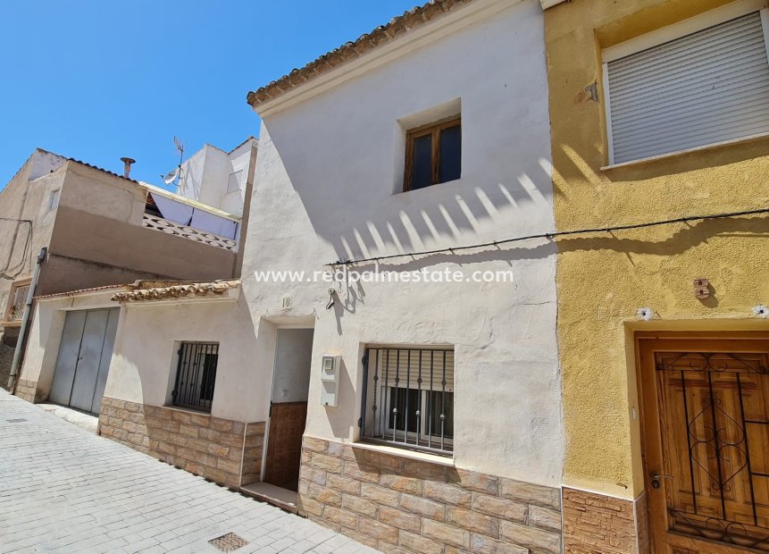 Resale - Town House -
Salinas - Inland