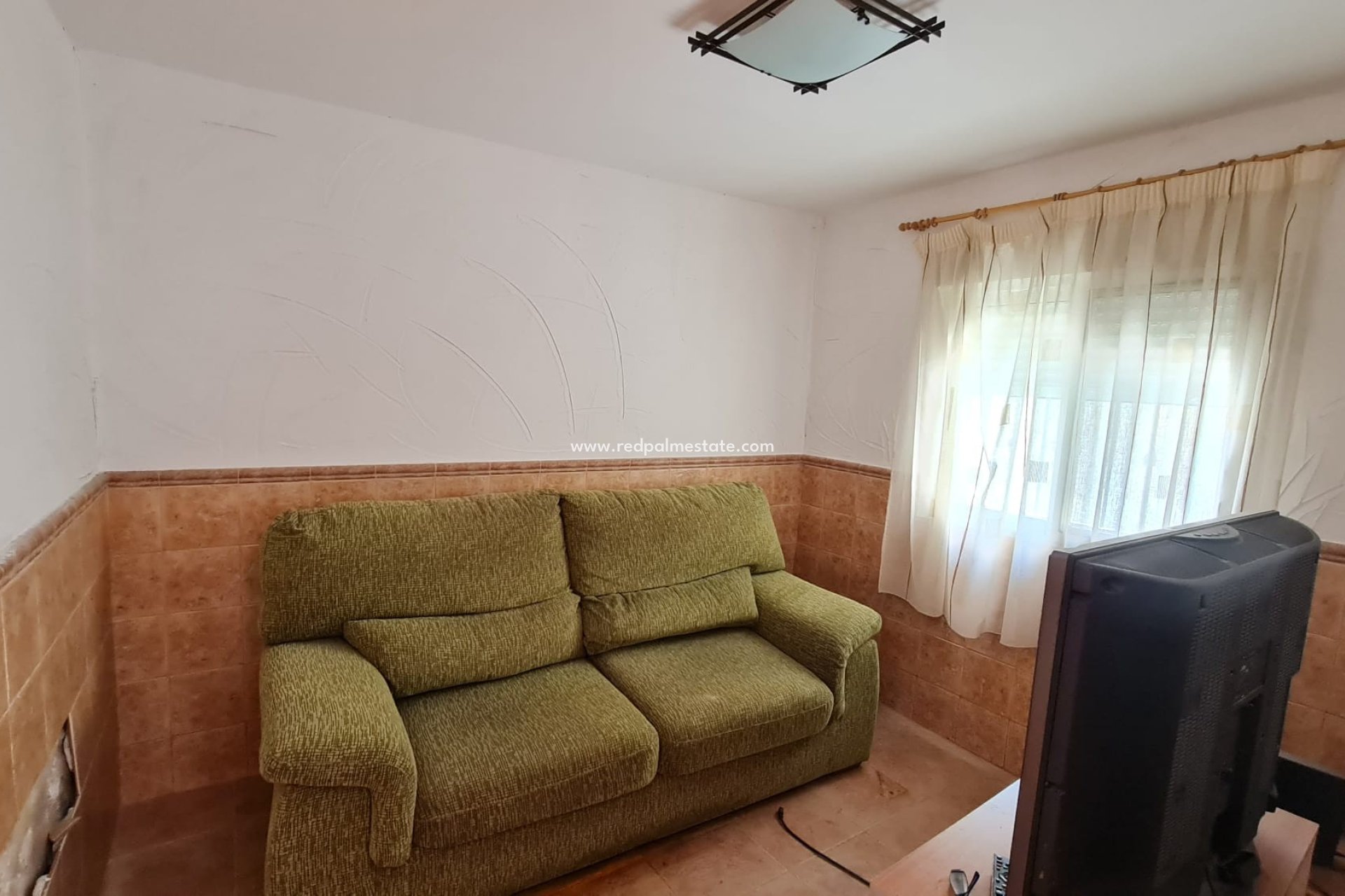Resale - Town House -
Salinas - Inland