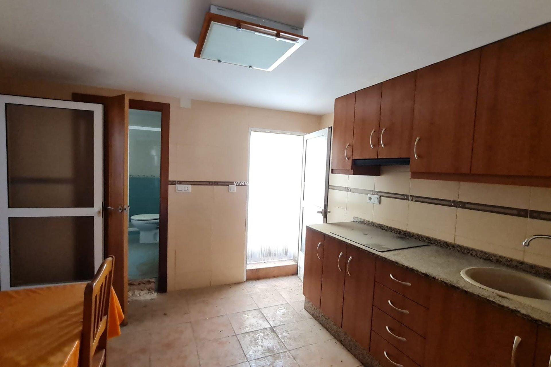 Resale - Town House -
Salinas - Inland