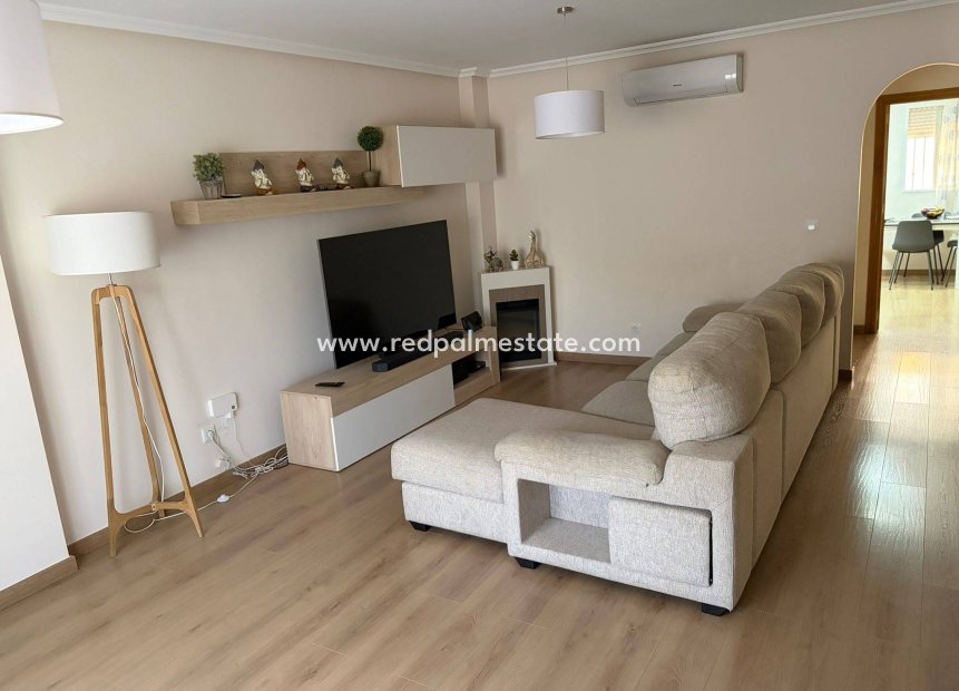 Resale - Town House -
San Javier - La Senda Del Recuerdo