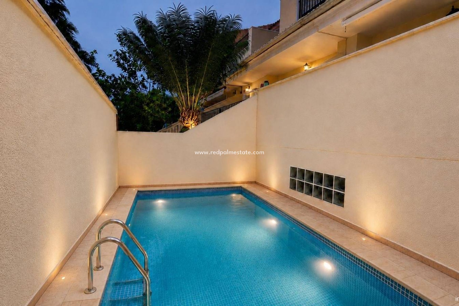 Resale - Town House -
San Javier - La Senda Del Recuerdo