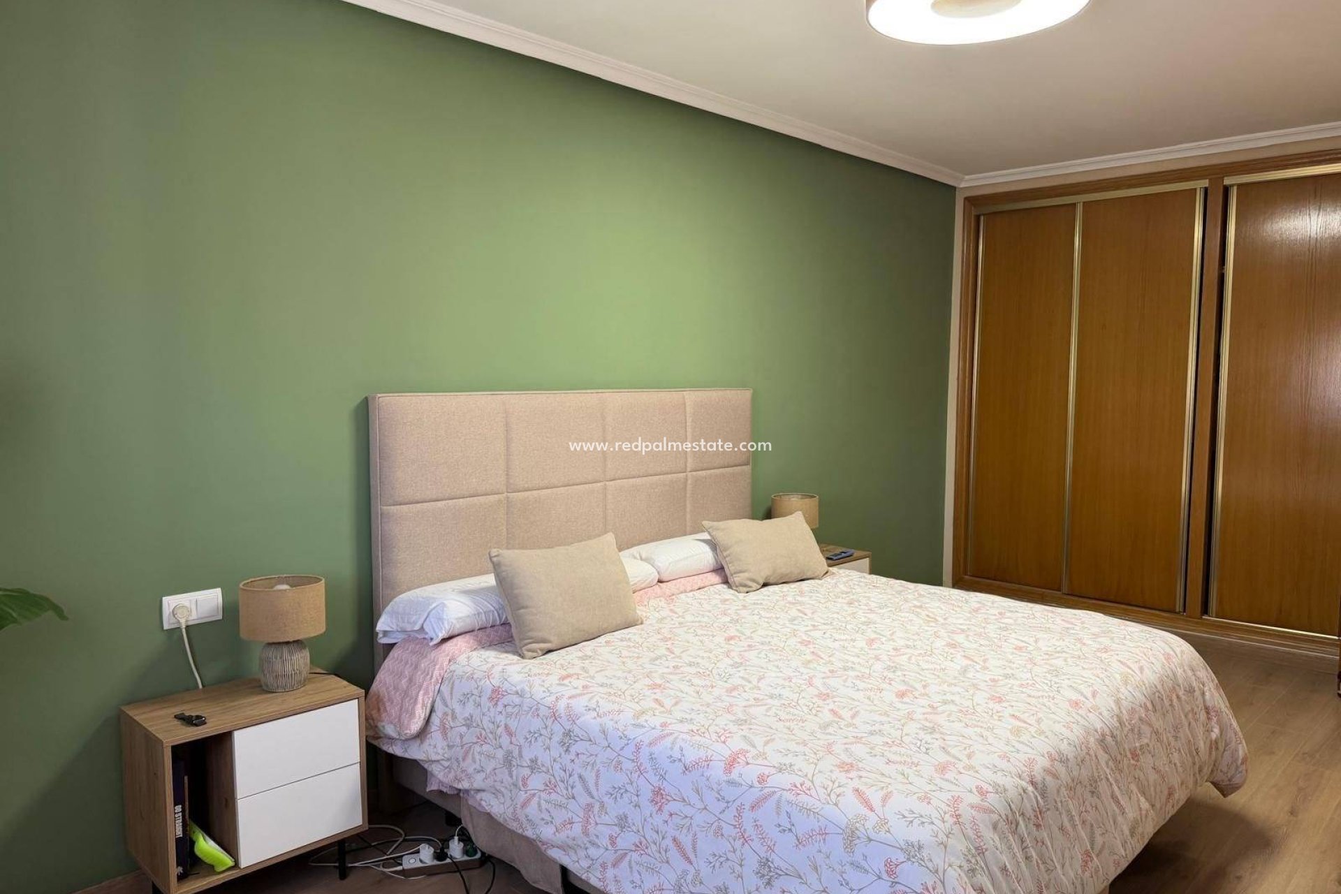 Resale - Town House -
San Javier - La Senda Del Recuerdo