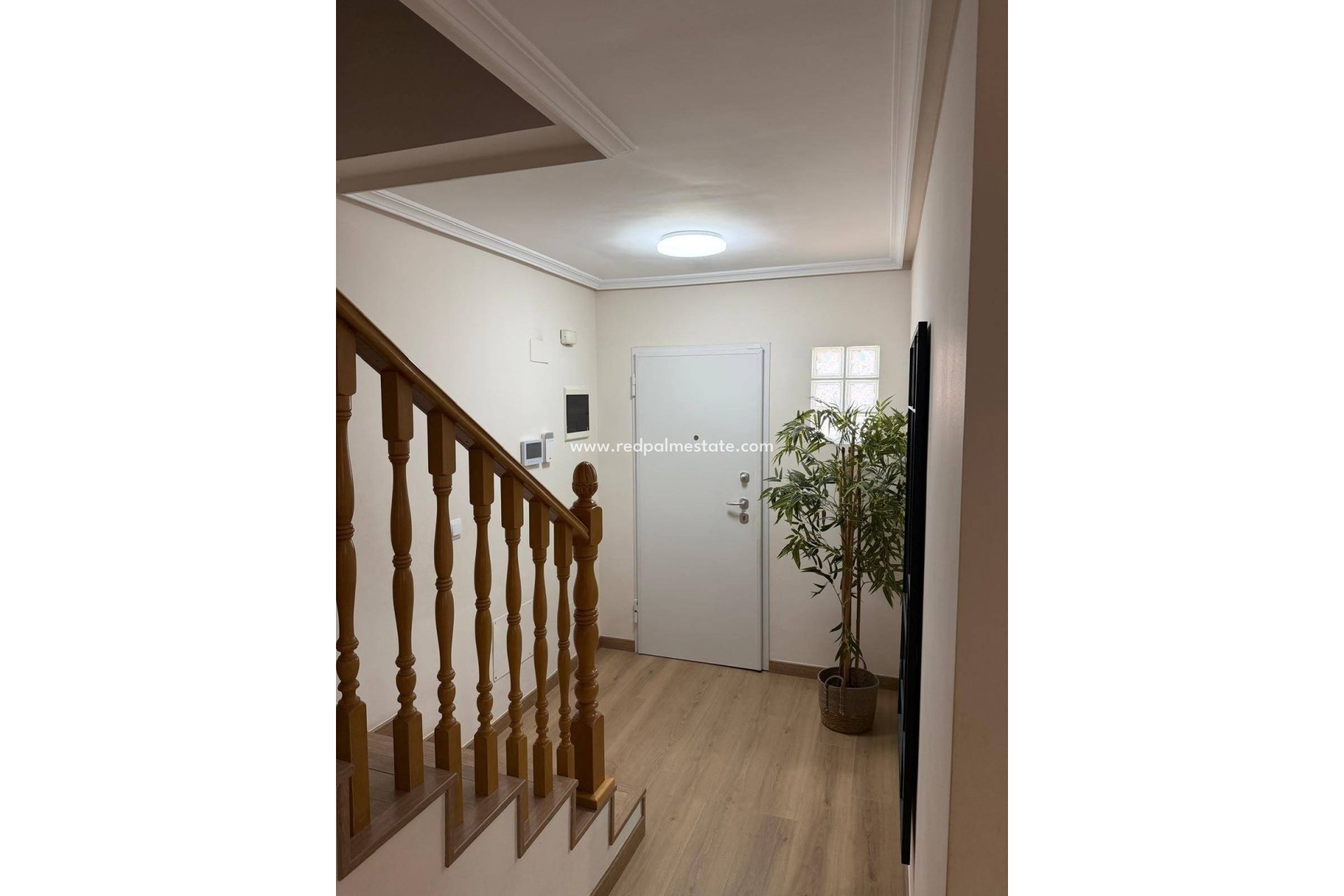 Resale - Town House -
San Javier - La Senda Del Recuerdo