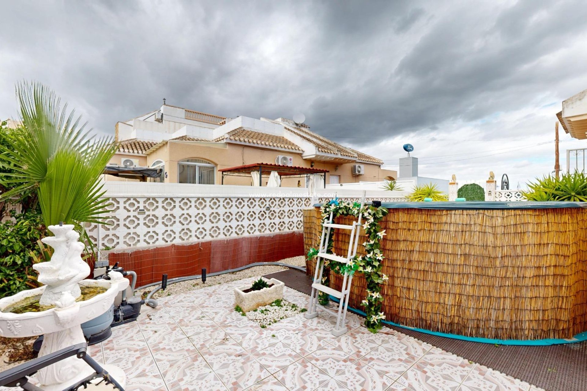 Resale - Town House -
San Miguel de Salinas - 03193