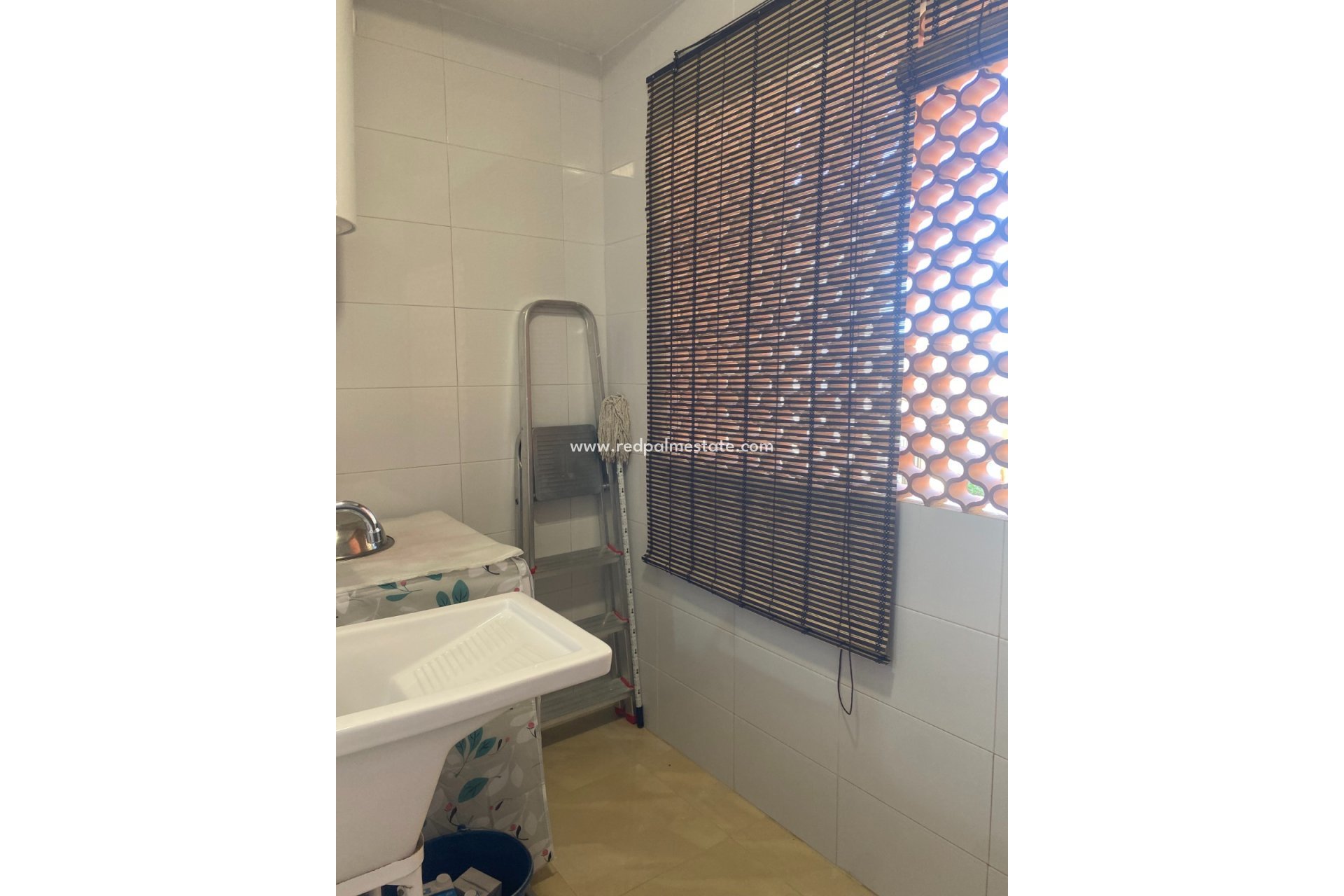 Resale - Town House -
San Miguel de Salinas - Altos De San Miguel