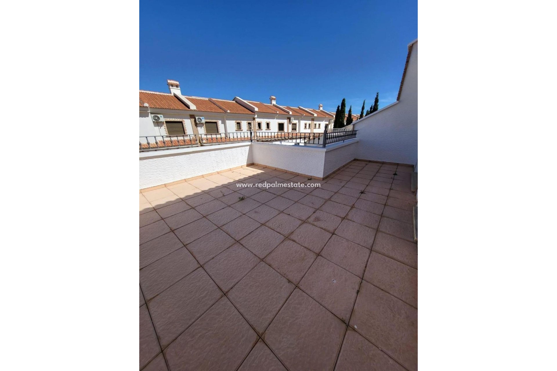 Resale - Town House -
San Miguel de Salinas - Ciudad De Las Comunicaciones