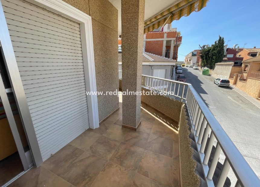 Resale - Town House -
San Miguel de Salinas - Inland