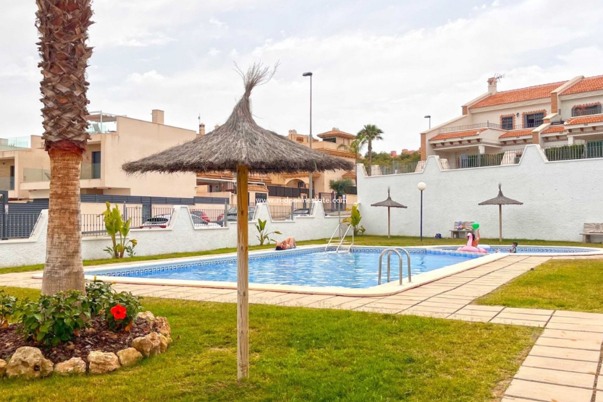 Resale - Town House -
San Miguel de Salinas - Inland