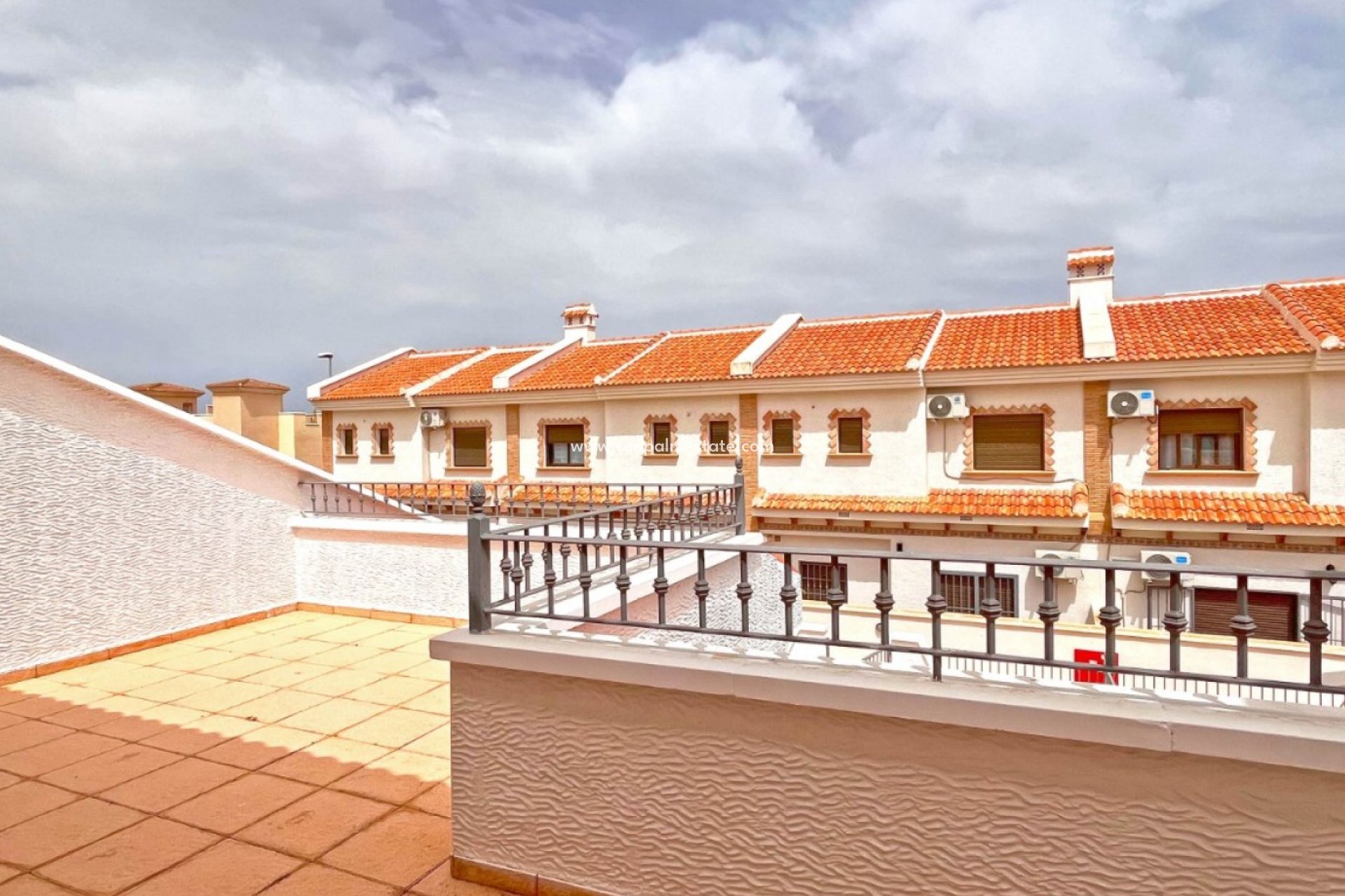 Resale - Town House -
San Miguel de Salinas - Inland