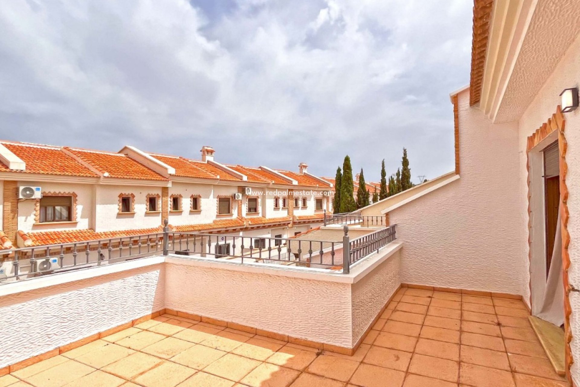 Resale - Town House -
San Miguel de Salinas - Inland