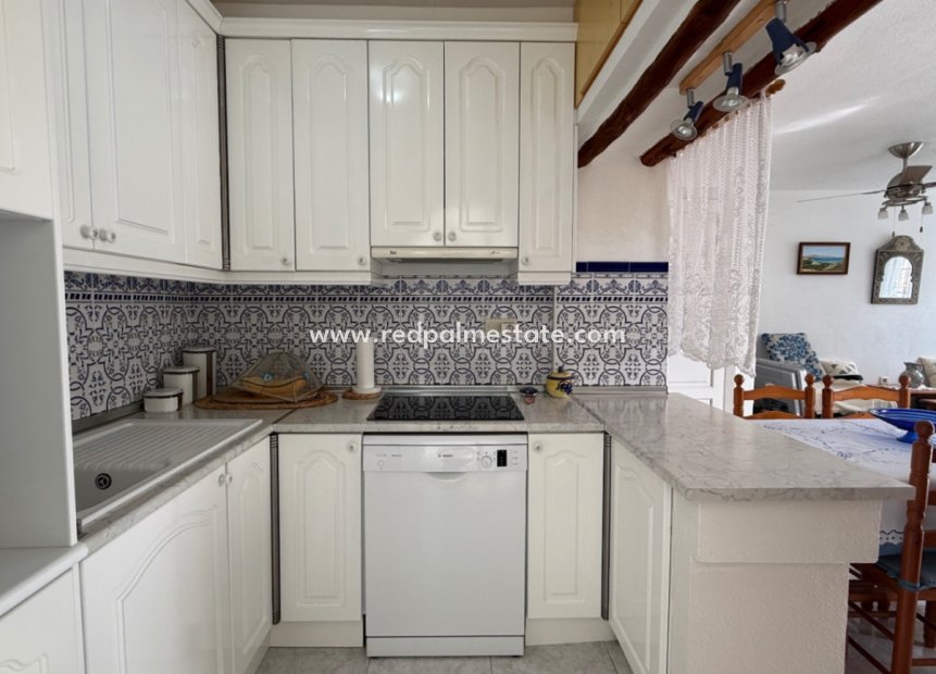 Resale - Town House -
San Miguel de Salinas - Inland