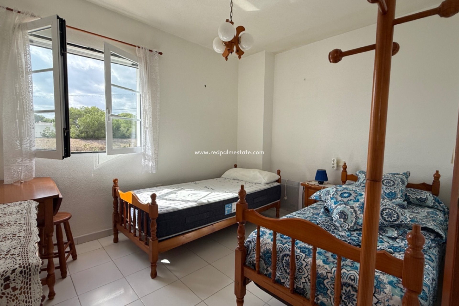 Resale - Town House -
San Miguel de Salinas - Inland